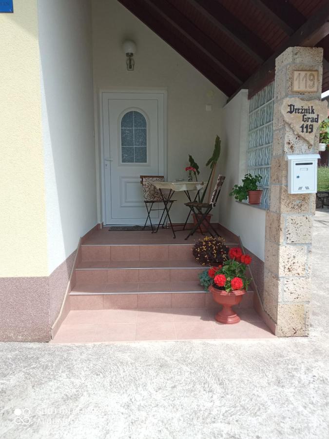 Yellow Rose Rakovica Exterior photo